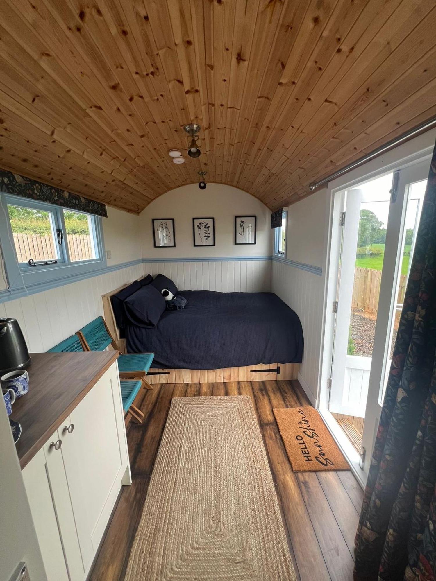 Wee Shepherds Hut Maybole Экстерьер фото
