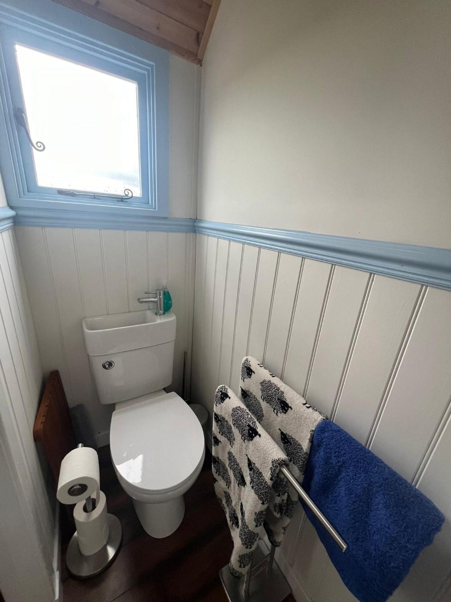 Wee Shepherds Hut Maybole Экстерьер фото